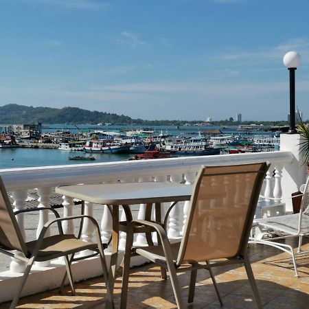 I Na Seaview Vandrarhem Rayong Exteriör bild