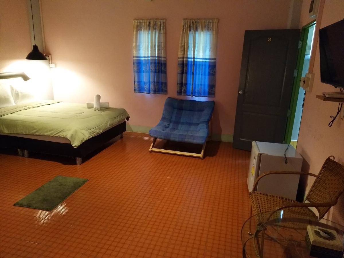 I Na Seaview Vandrarhem Rayong Exteriör bild