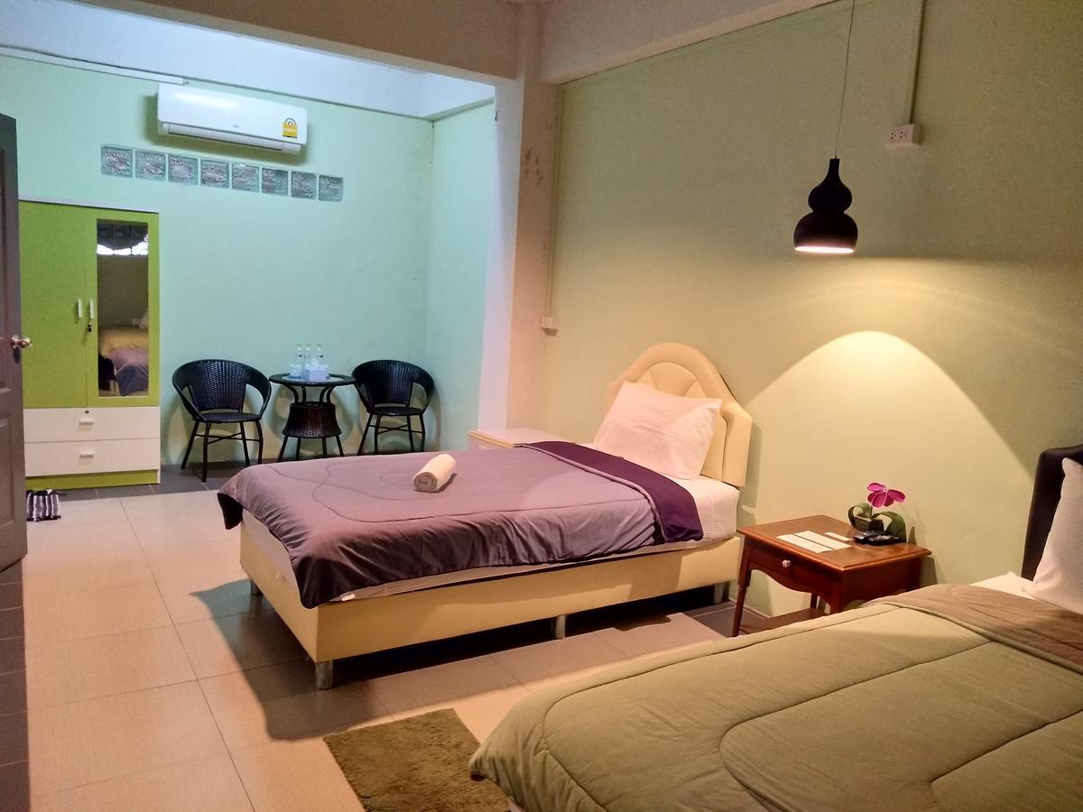 I Na Seaview Vandrarhem Rayong Exteriör bild